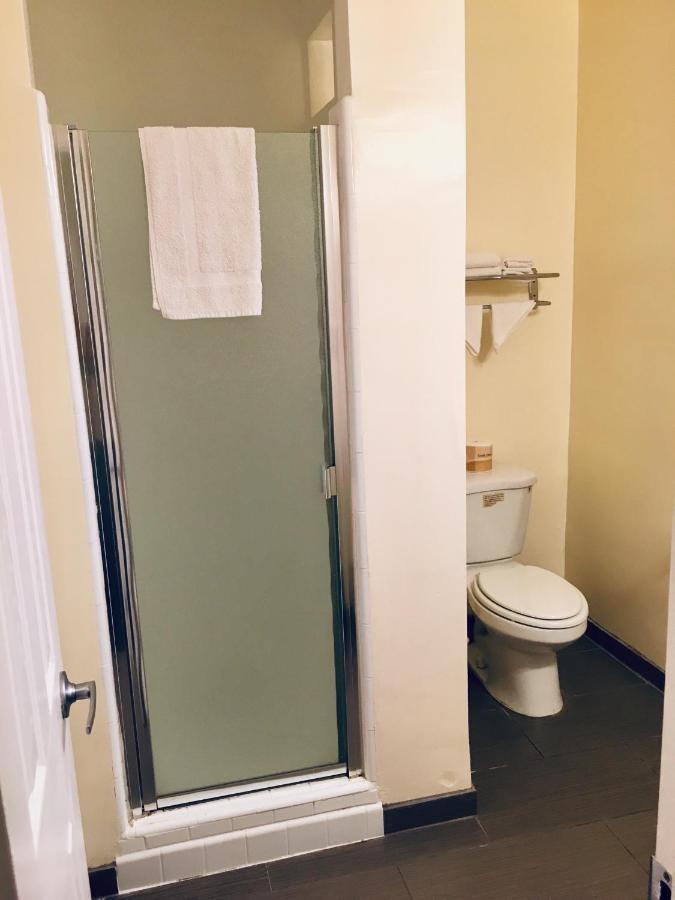Los Feliz Hotel Глендейл Екстериор снимка