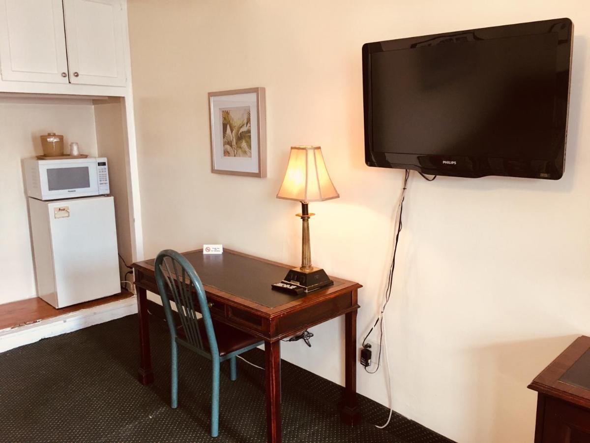 Los Feliz Hotel Глендейл Екстериор снимка